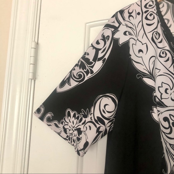 COPY - Elementz Women Plus 2X V-neck Unique Patte… - Picture 2 of 8